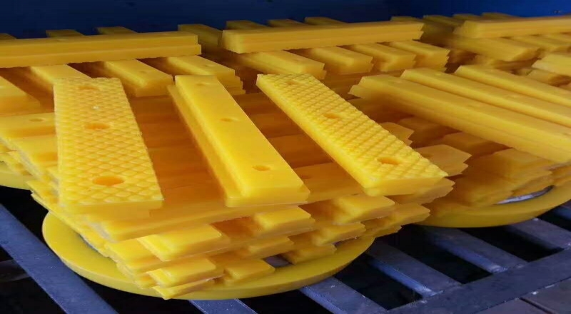 聚氨酯橡膠襯板耐磨效果根據優勢